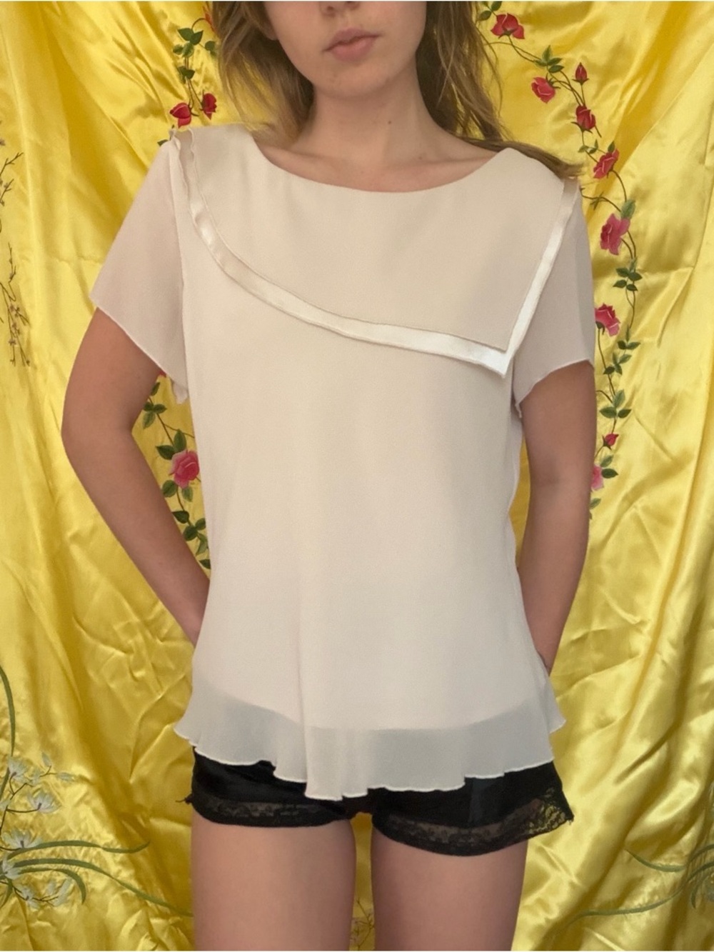 90’s Vintage Women's Cream Short-Sleeve Layered Chiffon Sailor Blouse
